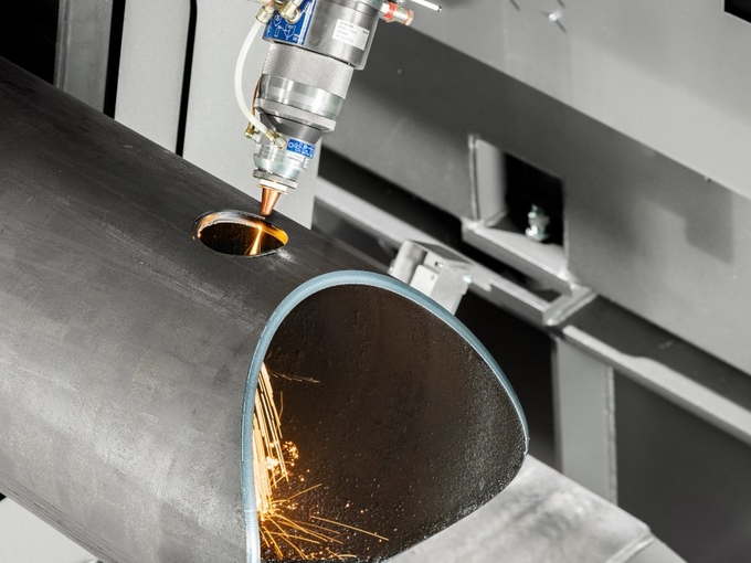 лазер трубы квадрата нержавеющей стали инструментального металла лазера трубки CNC 3mm API режа обслуживание 0