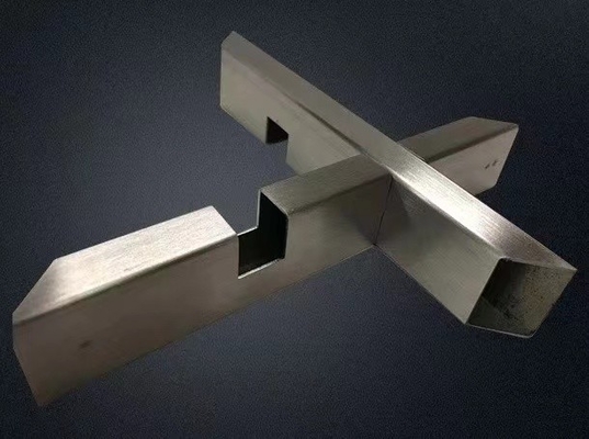 вырезывание лазера трубки CNC 5mm